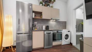 Refrigerador, horno, placa de cocina, lavavajillas