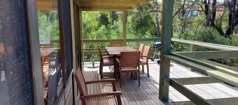 Beach & Bush Haven Su