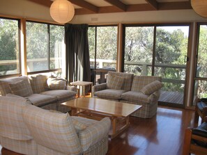 TV - Beach & Bush Haven Su (Fairhaven)