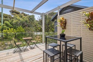 Outdoor dining - Bella Haven I Ocean Views (Fairhaven)