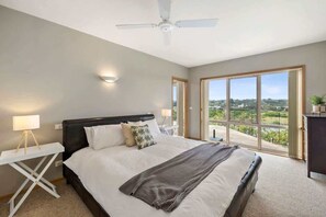 4 bedrooms, iron/ironing board - Bella Haven I Ocean Views (Fairhaven)