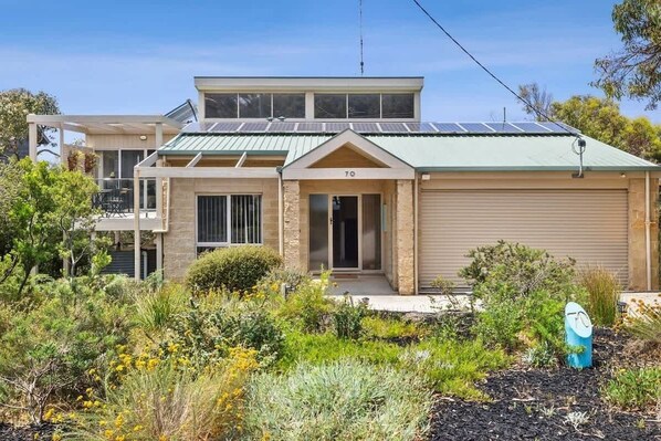 Exterior - Bella Haven I Ocean Views (Fairhaven)