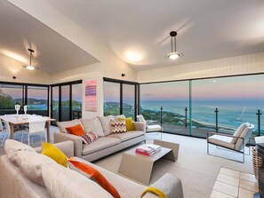 TV, fireplace - Cliff Edge Luxury  I  An Oceanview Escape Above Fa (Fairhaven)