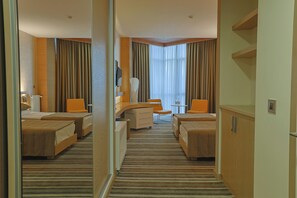 Free WiFi, wheelchair access
