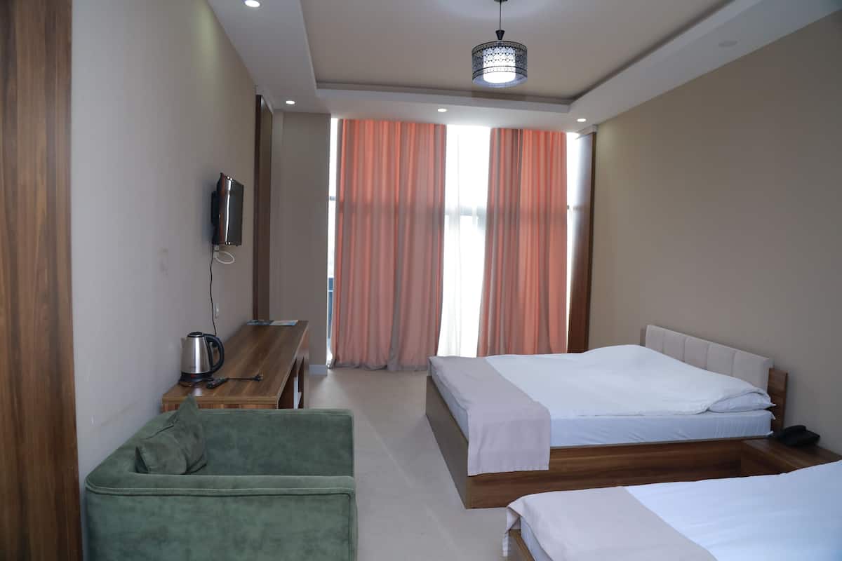 Double or Twin Room, Balcony, Garden View | Soundproofing, free WiFi