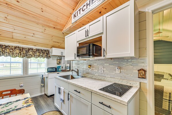 Fridge, microwave, coffee/tea maker, toaster