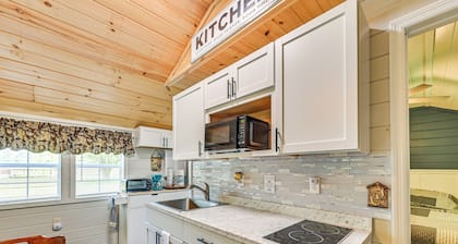 14 Mi to Kentucky Horse Park: Creekside Cabin
