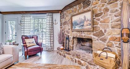 Home w/ Lake Texoma View, Game Room & Bar