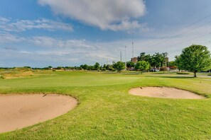 Golf - 1st-Floor Wisconsin Resort Condo w/ Patio! (Wisconsin Dells)