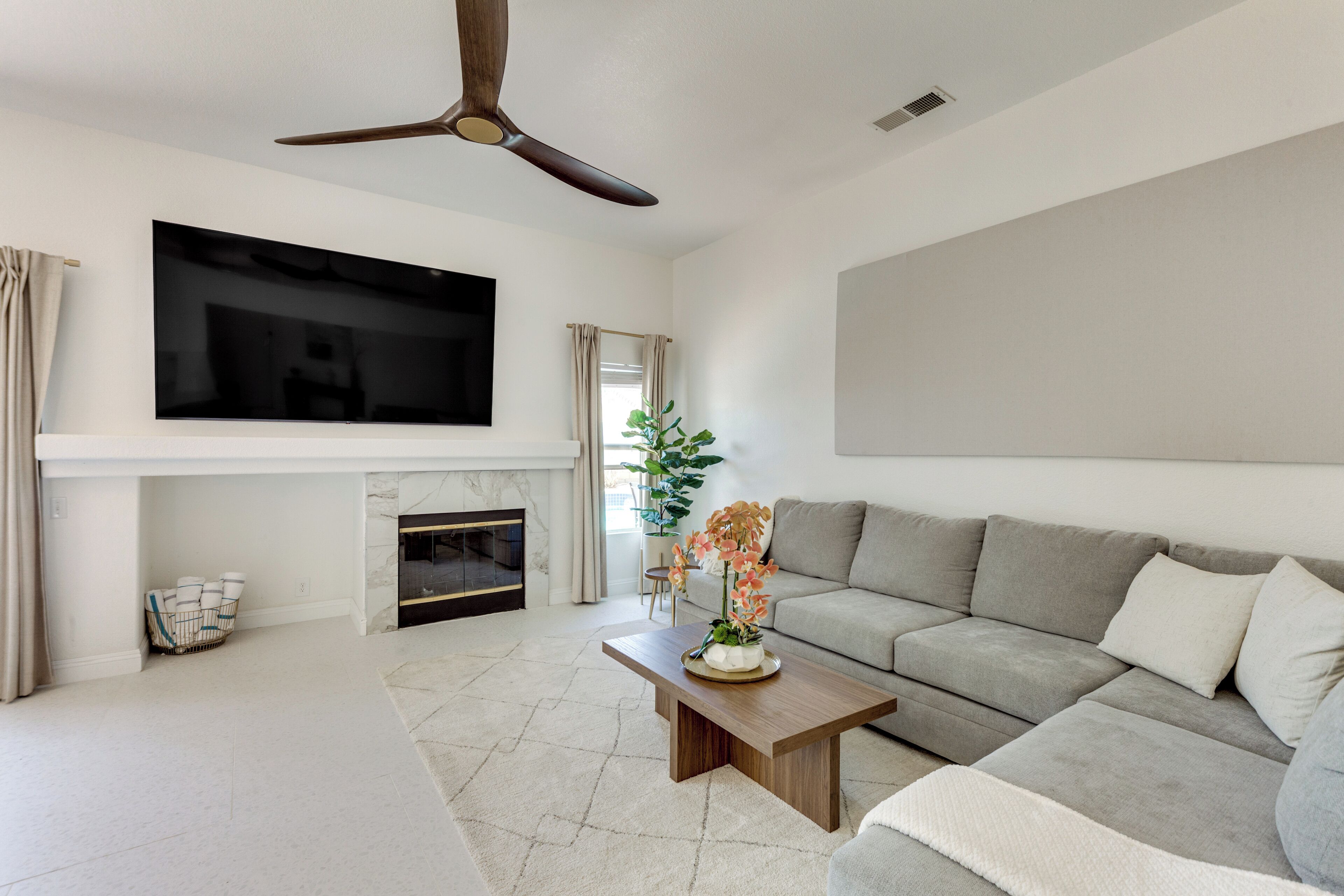 Renovated Family Home W/ Pool In Cathedral City! - Cathedral City, CA