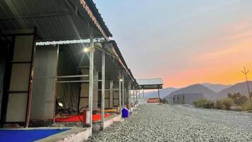 Mặt tiền nơi lưu trú