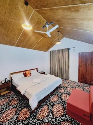 Free WiFi, bed sheets - Veda Cottage (Barkot)