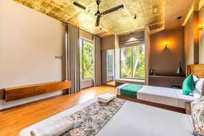Deluxe Triple Room | Laptop workspace, free WiFi