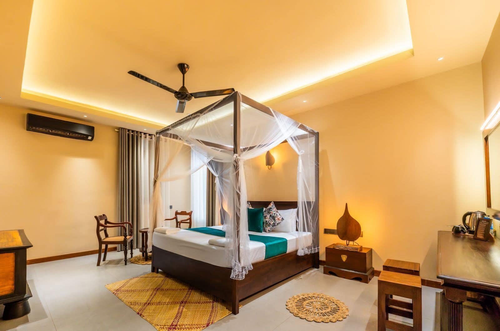 Photo - West nest Bohemian