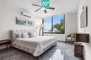 4 habitaciones, tabla de planchar con plancha, wifi y ropa de cama 