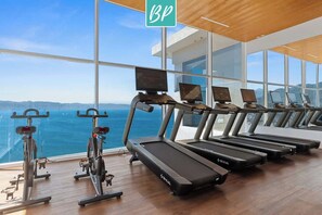 Fitness facility - Beachfront Studio w/ Rooftop Pool, Gym & Ocean Views | Harbor (Puerto Vallarta)