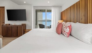 1 bedroom, desk, iron/ironing board, WiFi - Beachfront Studio • Rooftop Pool • Ocean Views (Puerto Vallarta)