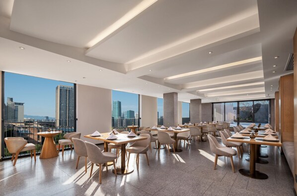 Free daily buffet breakfast - Byland World Hotel (Jinhua)