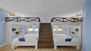 5 habitaciones, escritorio y tabla de planchar con plancha