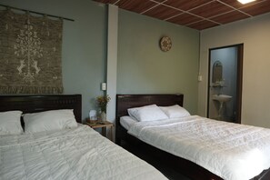 1 dormitori, planxa i posts de planxar i wifi