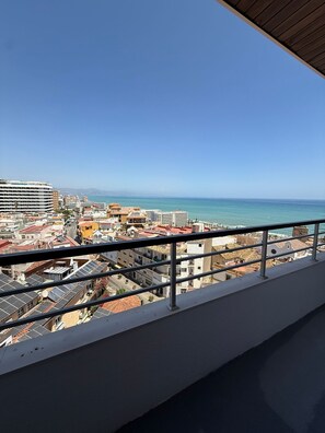 Property grounds - Cozy apartment with terrace and views (Torremolinos)