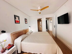 1 bedroom, iron/ironing board, WiFi, bed sheets - Nogalera:: Apartment with sea views and pool. (Torremolinos)