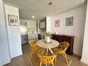 Dining - Cozy apartment with terrace and views (Torremolinos)