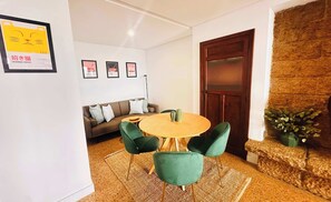 Interior - Nogalera- Apartamento reformado (Torremolinos)