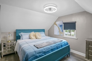 4 bedrooms, desk, iron/ironing board, travel crib - Family Fun: 2 Story Oasis & Pup Retreat Near RVA (Richmond)