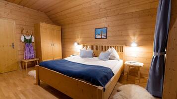 Rumah | 4 kamar tidur dan dilengkapi dengan perabotan berbeda-beda