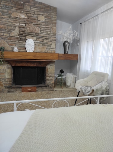 Casa rural con piscina privada y bosque | Cerca de Barcelona.