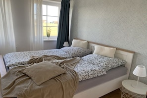 1 chambre, fer et planche à repasser, accès Internet, draps fournis