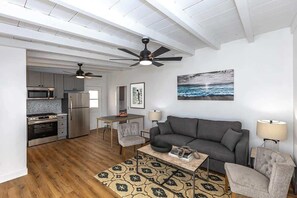 Unclassified image, 3 of 16, button