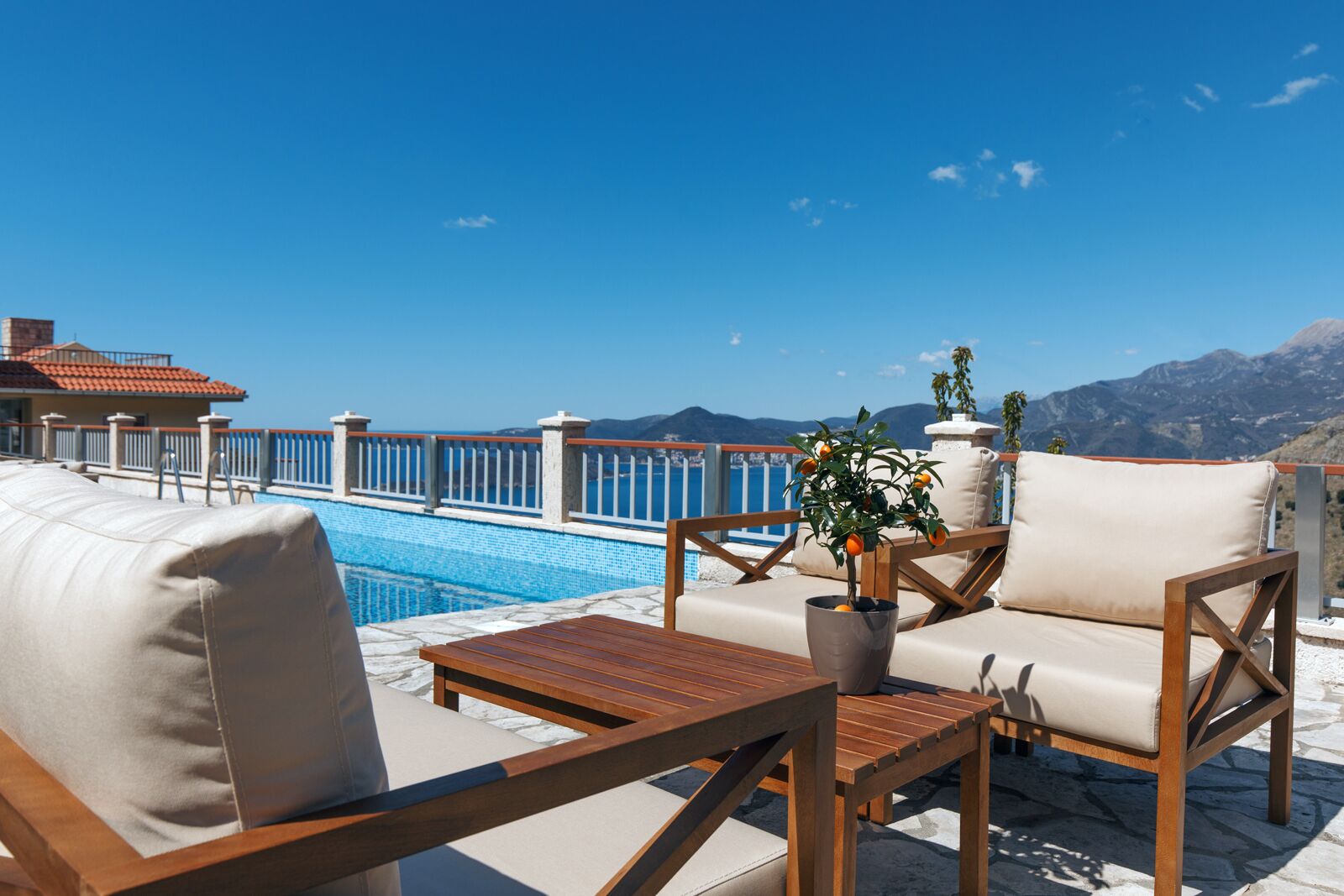 Villa, vista mare, lato piscina | Terrazza/patio