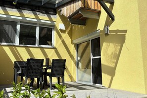Outdoor dining - Apartment in Hötting near Nordkette (Innsbruck)