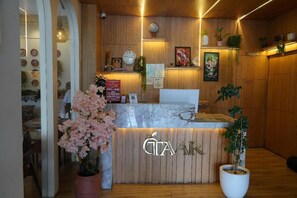 Reception - Hotel TAAR TANGERINE (Hyderabad)