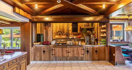 Room '02' with Mountain View, Shared Terrace and Wi-Fi