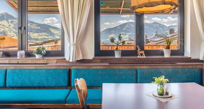 Room '18' with Mountain View, Shared Terrace and Wi-Fi