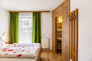 1 bedroom, WiFi, bed sheets