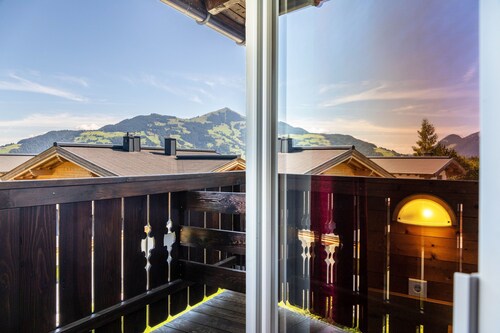 Room 'Familienzimmer 10' with Mountain View, Shared Terrace and Wi-Fi
