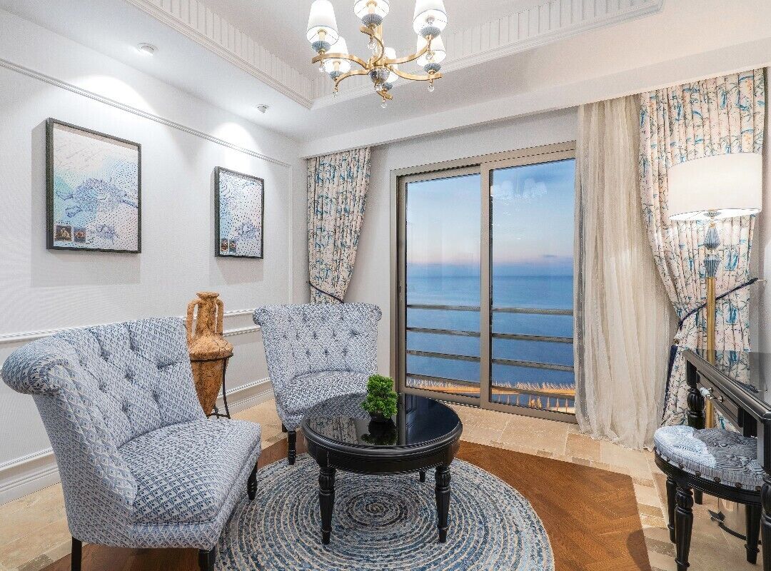 Standard Tek Büyük Yataklı Oda, Balkon | Kaliteli yatak takımı, minibar, odada kasa, masa 