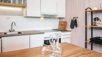 ํ์ฐ์ค | ๋ด๋ถ