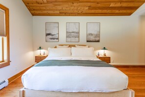 4 bedrooms, iron/ironing board, travel crib, WiFi - NEW: Multi-Generational Haven nr Roscoe (Roscoe)