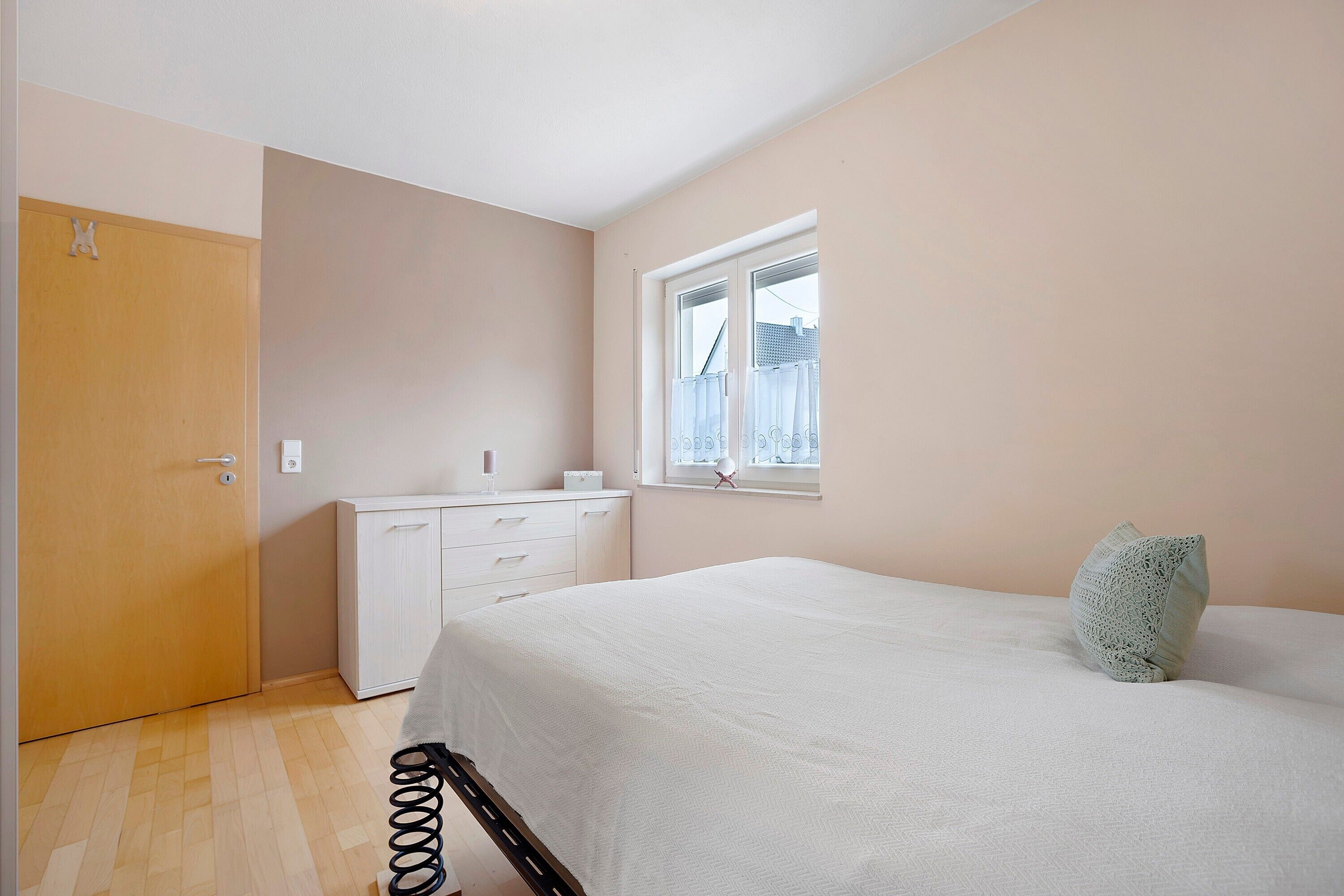 2 dormitorios, tabla de planchar con plancha, wifi y ropa de cama