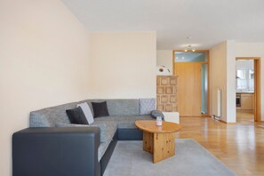 Fernseher, Stereoanlage