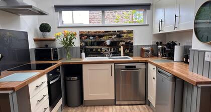 Charming cosy Cottage near Michelin -starred pub