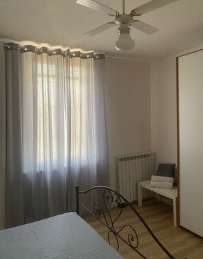 1 dormitorio, wifi, ropa de cama