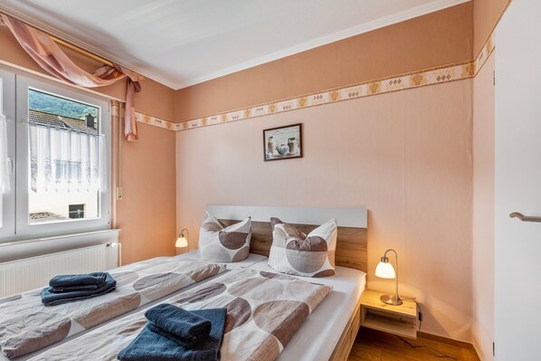 1 camera, Wi-Fi, lenzuola