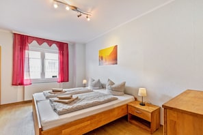 1 bedroom, WiFi, bed sheets