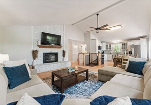 Téléviseur connecté, foyer, jeux vidéo